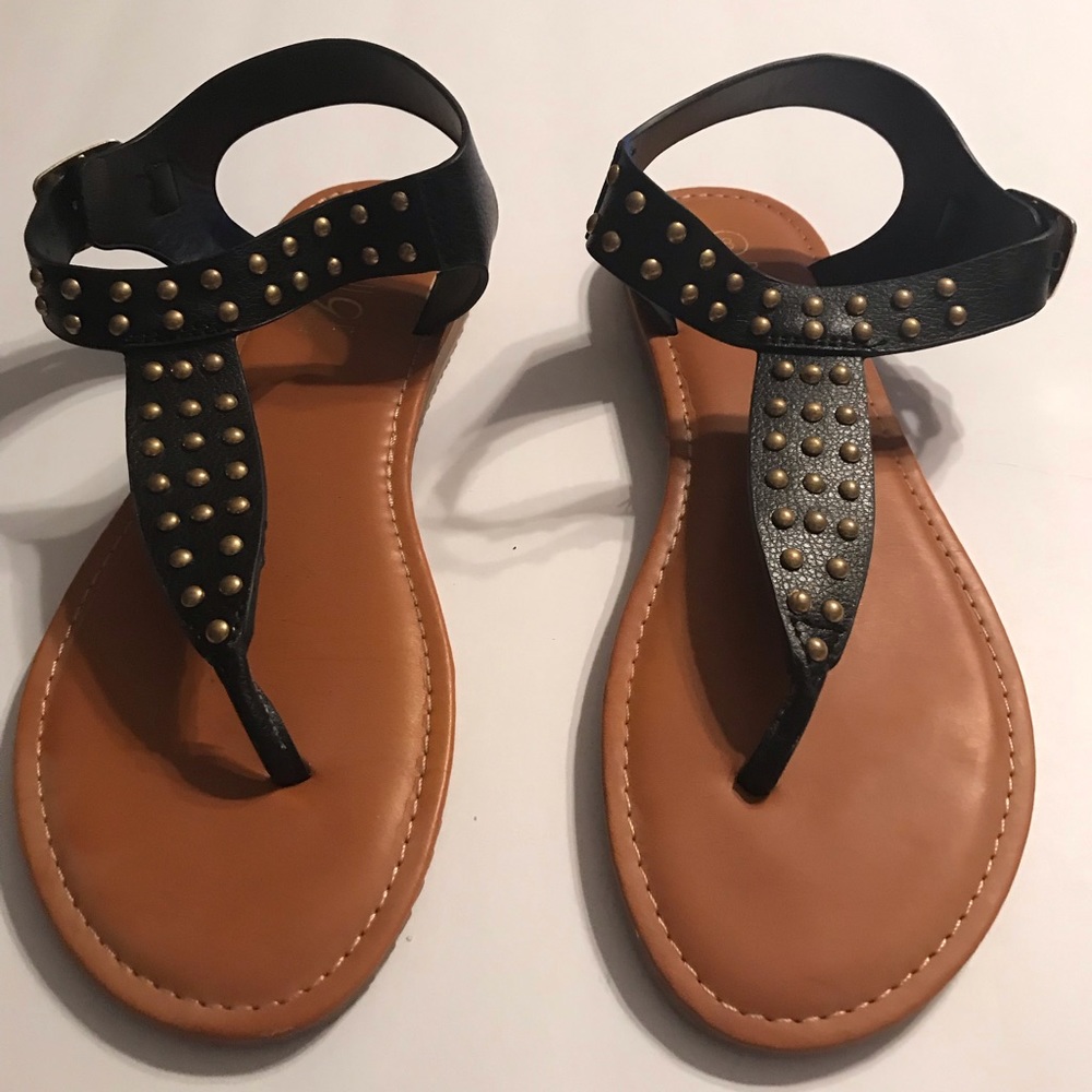 Black sandals
